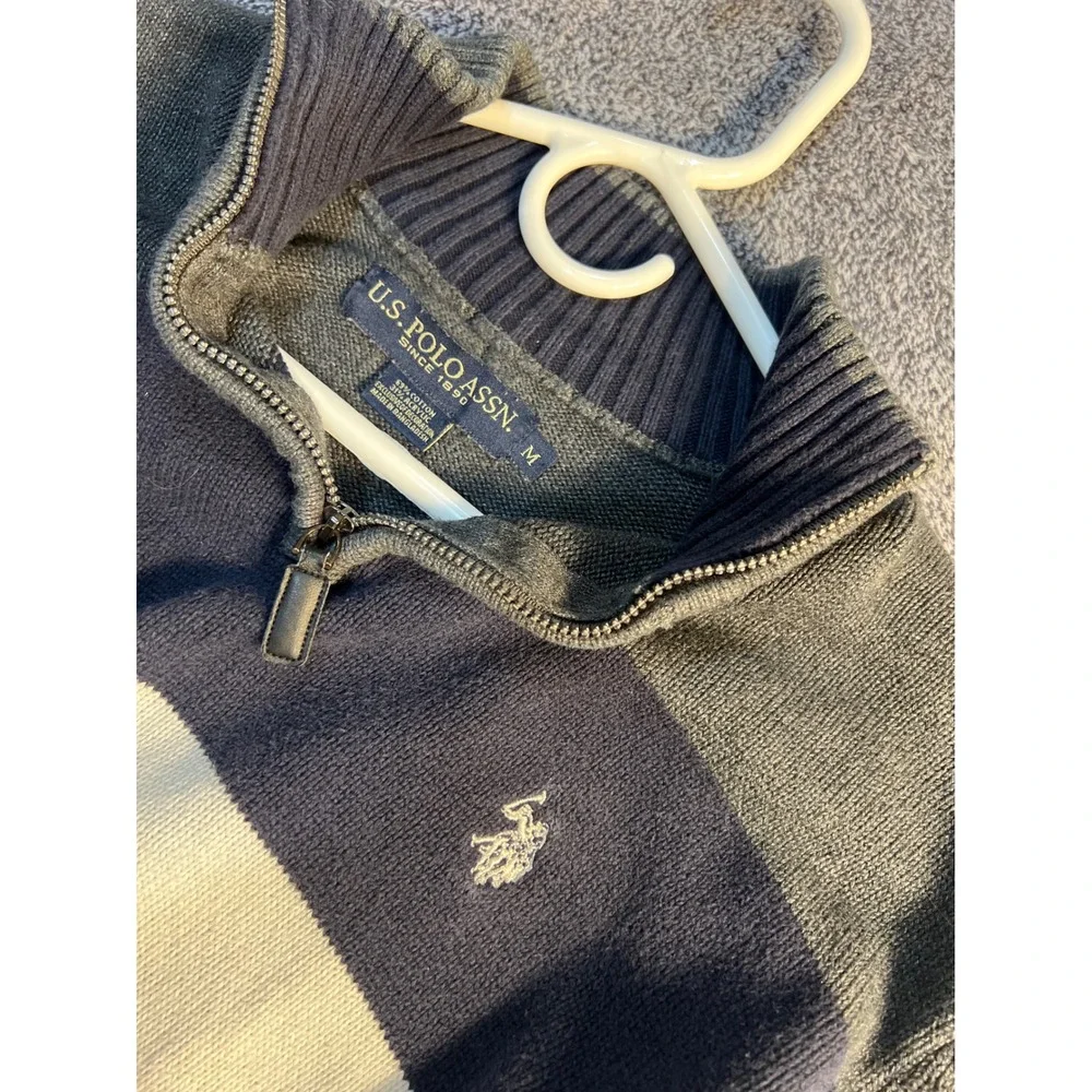 US Polo Assn Mens Quarter Zip Striped Sweater Blue Grey SRUF9S5094 Medium